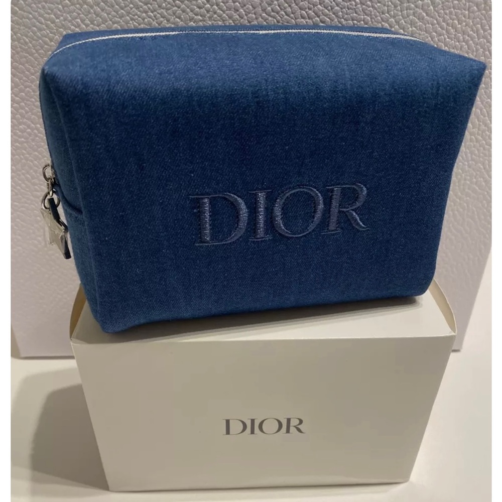 3PC Dior gift set (pouch + mascara+ lip gloss) - Picture 2 of 3